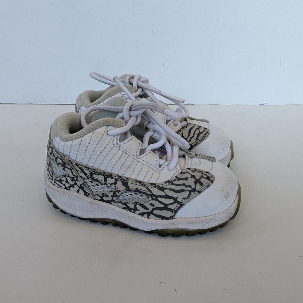 Jordan 11 Retro Baby Sz 5C Shoes White Grey Sneakers